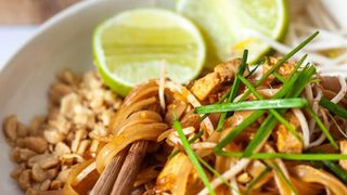 Pad Thai Tofu With Prawns