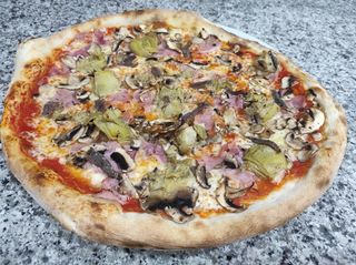 Pizza Capricciosa (L)
