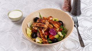 Salata de pui grill