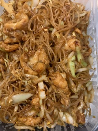 35. Ми-Фен с пилешко, зеленчуци и яйца (700г)