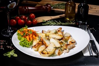 Cartofi la cuptor cu rozmarin