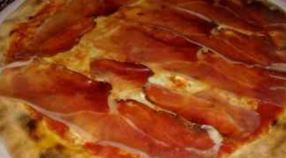Pizza speck e brie
