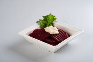 Salata de sfecla rosie cu hrean