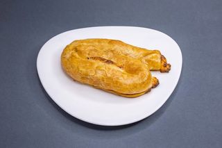 Pita sa sirom i spanaćem 220g i Pekarski jogurt 250g