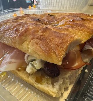 lunch box with schiacciata sandwich