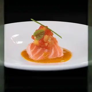 76  Tataki di salmone