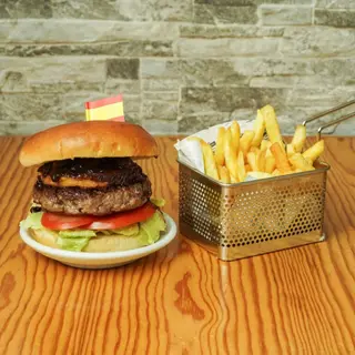 Hamburguesa De Foie Con Patatas Fritas
