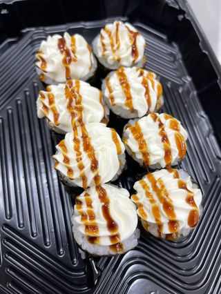 Рол Макі з сирною шапочкою (110г/8шт)