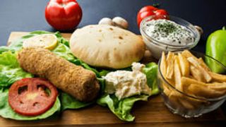 Karađorđeva svinjska šnicla sa pomfritom mini obrok