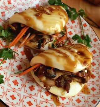 Baos De Muslos De Pollo Horneado Con 5 Especias (2 Uds.)