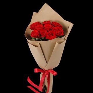 9 Premium Roses