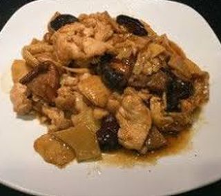 Pollo Con Bambú Y Setas