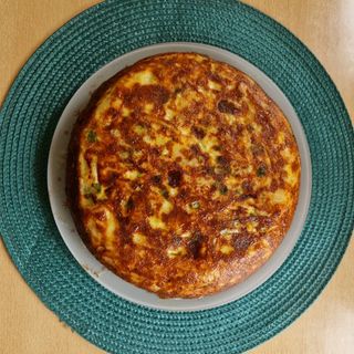 TORTILLA PAPAS CON CEBOLLA (2 PERSONAS)