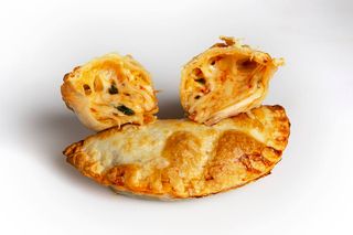 Empanada De Tomate Y Albahaca