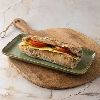 Bagietka klasyczna ser cheddar + ogórek kiszony