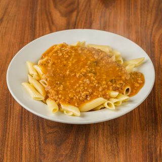 Tjestenina bolognese s kruhom