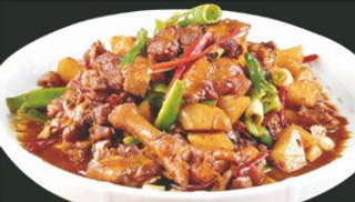 Pollo con patate,peperoni peperoncino piccante