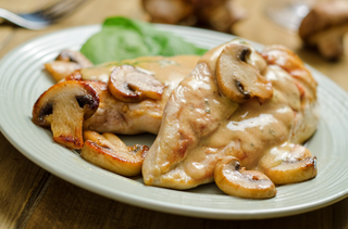 Plat Escalope Sauce Aux Champignon