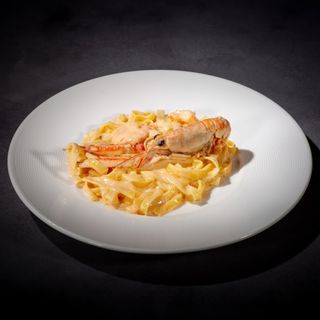 46. Fettuccine con crema di scampi