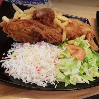 Menú Pollo Broaster Medio Pollo