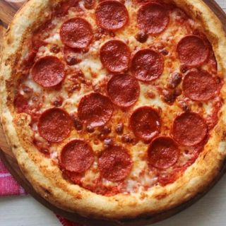 Pizza Peperoni