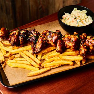 Pe aripi de Barbeque