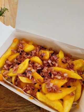 Frytki z serem i bekonem  250g