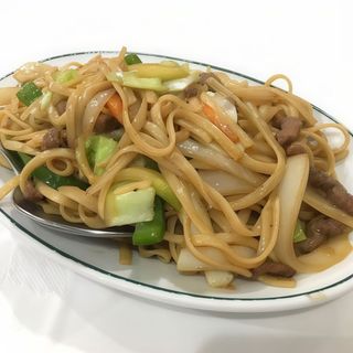 Tallarines Guisados Con Ternera