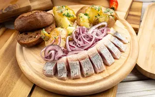 Hering cu cartof si mărar