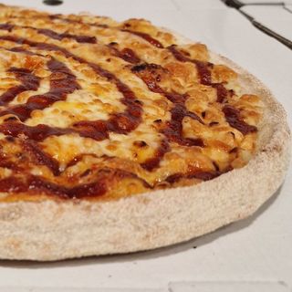 Pizza 3 Quesos (Mediana)