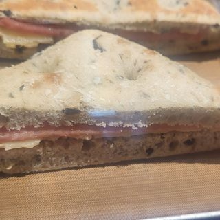 Bocadillo de Focaccia 