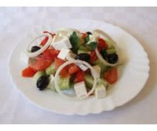 В5. Гръцка салата (300г)