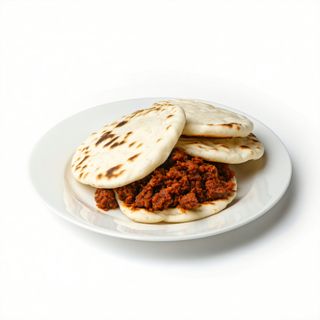 Chorizo Con Papa Y Arepa (Porción)