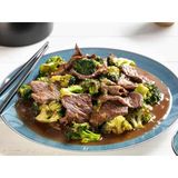 Sliced beef in oyster sauce with brocolli