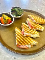 Тост с помидорами