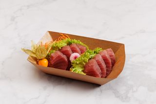 82. Sashimi tonno - 8 pezzi
