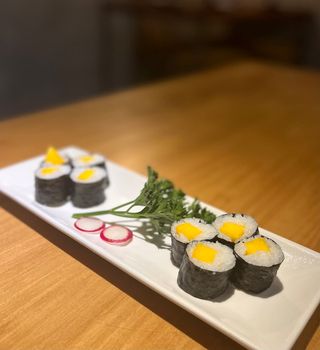 Makis Mango