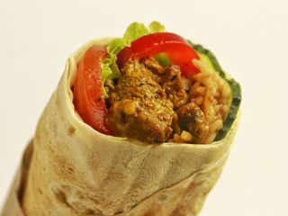 Рол з "м'яском" та рисом карі (330g)