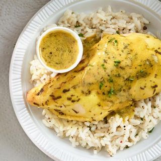 Piept de pui cu sos de mustar si orez basmati