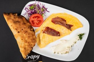 Omlet sa suhim mesom