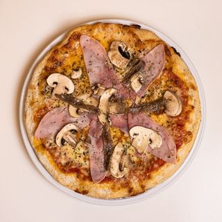 Pizza Artesana De 4 Stagioni