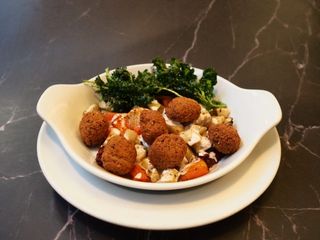Legumes Assados, Falafel e Kale
