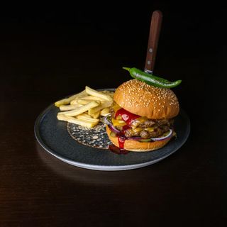 Burger dublu de vită