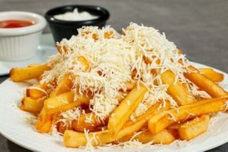 Порция картофи със сирене