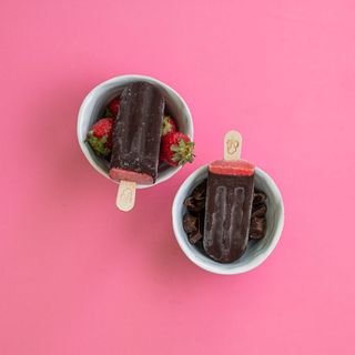 2 Gelados Colé Morango e Chocolate