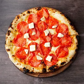 Pepperoni pizza 32cm + Coca Cola 0,5l