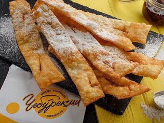 Хворост с сахарной пудрой (80г)