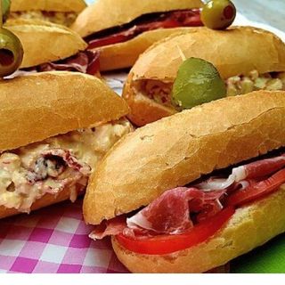 Pulguita De Carne Mechada