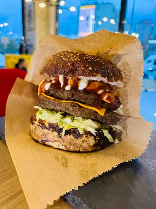 XXL Cheeseburger