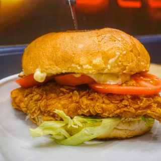 CHICKEN CRUNCH BUN